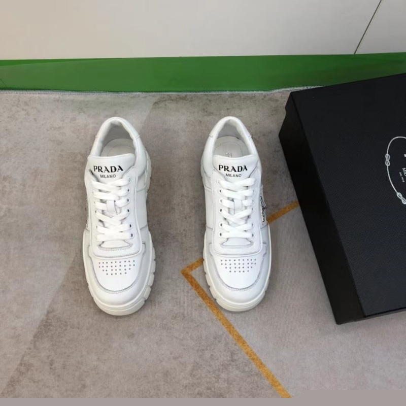 Pra*a sneakers